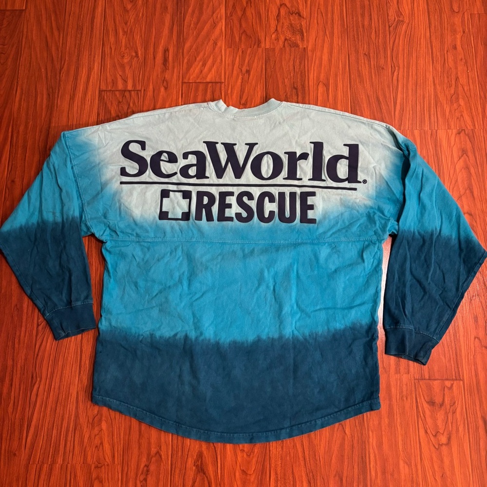 Spirit Jersey SeaWorld Rescue Blue Ombre Long Sleeve Shirt Womens Medium